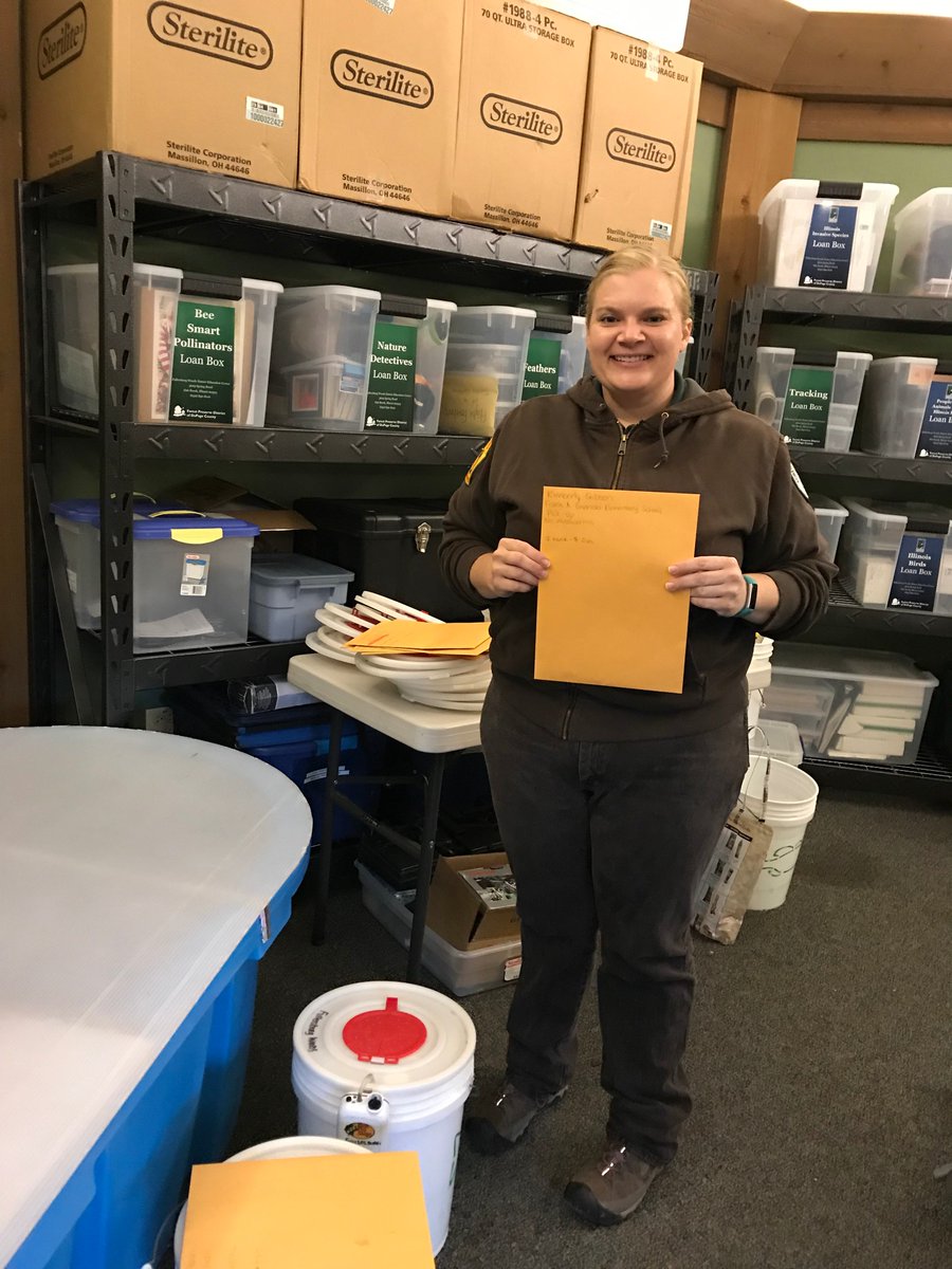 MrsGibson5th's tweet photo. We got our fish today! Mrs. Krejci was so kind to pick them up for us from the DuPage Forest Preserve!! #d109pride #adventuresofabulldog @BrodnickiSchool https://t.co/BLwgmEJXF4