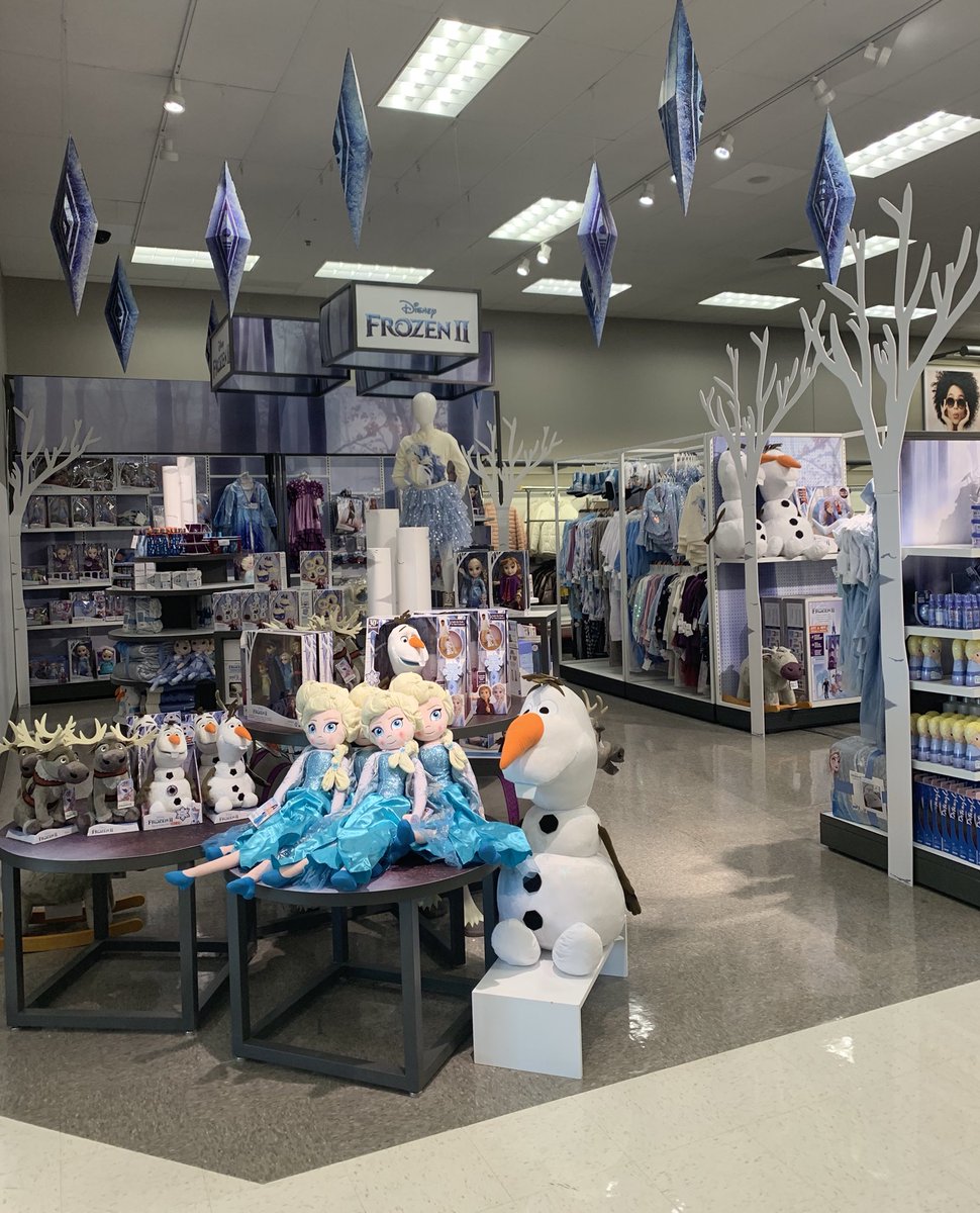 Amanda_Target18's tweet photo. Had such a magical and joyful time the last two weeks setting the Disney store at T0922 With some of the best people! Turned out amazing 😍 #worksomewhereyoulove #loriistherealmvp #disney #brightontarget #beourguest https://t.co/ybt0wsgRmm