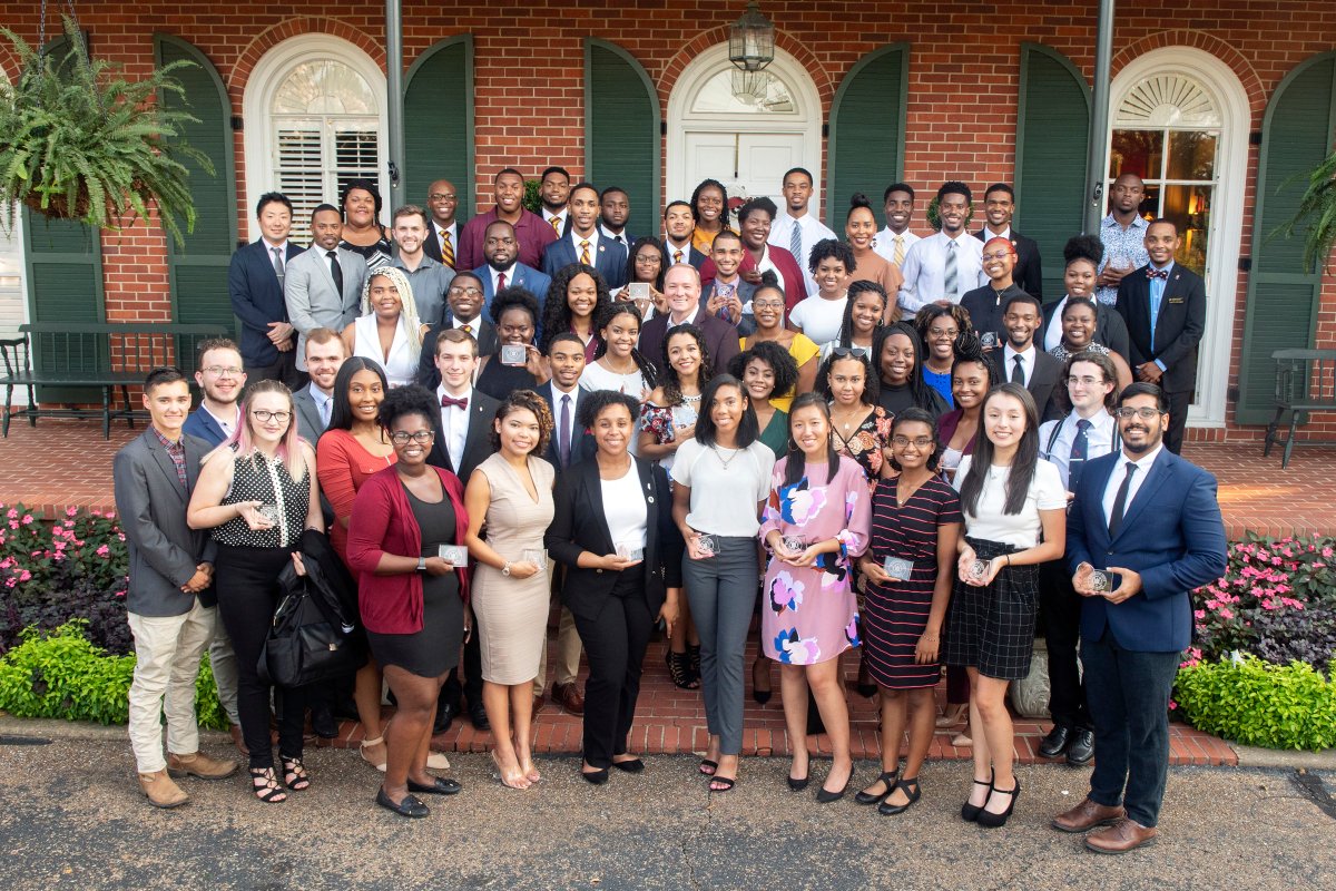 msstate's tweet image. MSU President Mark Keenum hosted a reception for campus organizations supported by MSU’s Holmes Cultural Diversity Center, including BSA, Black Voices, IDEAL Women, FLARE, International Student Advisory Board, LSA, Men of Excellence, NAACP, PAWS Program and HCDC Visionaries.