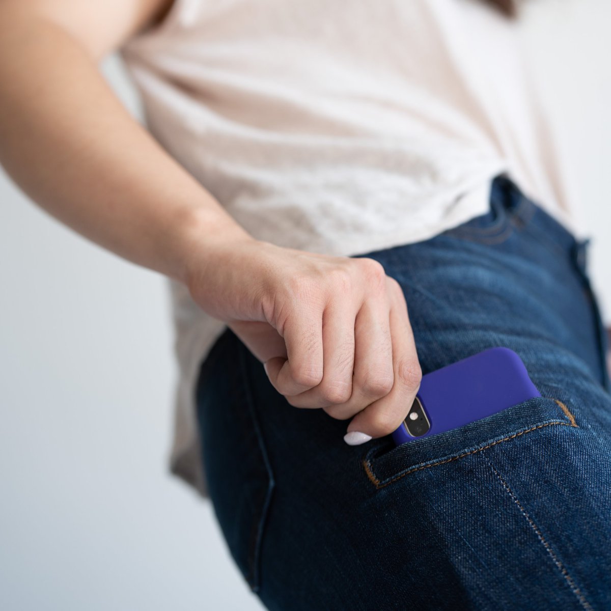 purplehusk's tweet photo. Introducing purplehusk’s side pockets: a new innovative way to carry your phone, cards, and more with you. Because when it comes to pockets, the more options the better #pockets https://t.co/tw3L909P55