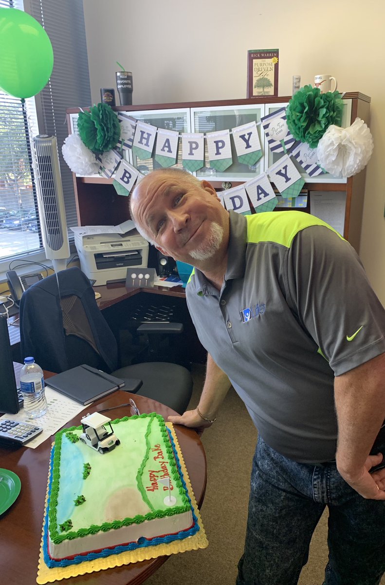 GPazos83's tweet photo. Happy Birthday Boss Man 🎂🏌🏻‍♂️⛳️@Craigbaker3529 @TMXCustomerCare @TMXCompanies @ted_helgesen @AndyAngeparis @TMX_CorpOps 🎉🥳🎂 https://t.co/457NNm2NdU