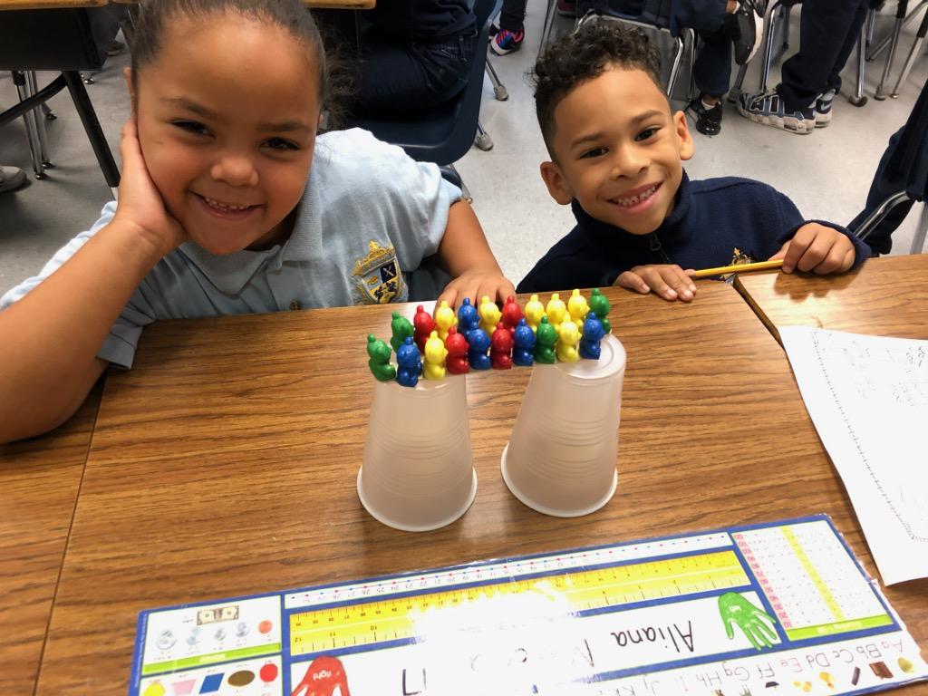 ECUEATigers's tweet photo. Rules: cups can't touch, sticks can't touch, and bears can only be on sticks not on cups.
Rigor increased to then using four small popsicle sticks while still having the same goal.
#ECUEAFamily #ExtremeTeaching #DareToLEAD #STEM https://t.co/Qrcp3s4GaM