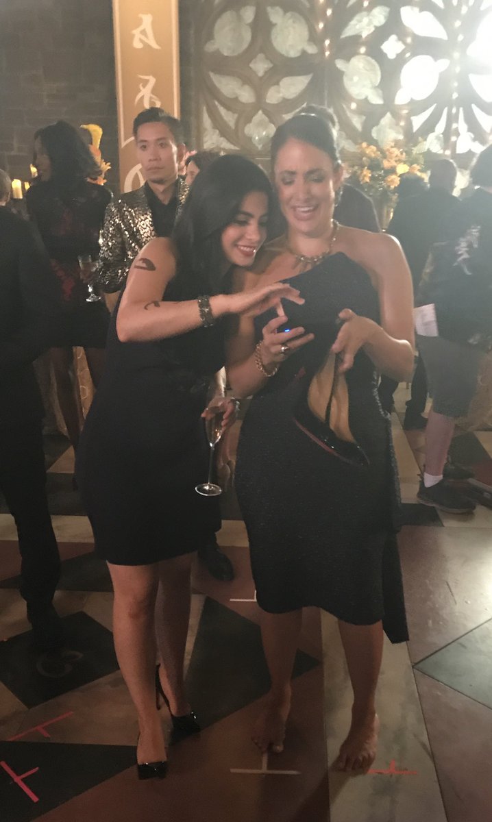 Mother daughter friendship goals. Behind the scenes of #Shadowhunters.