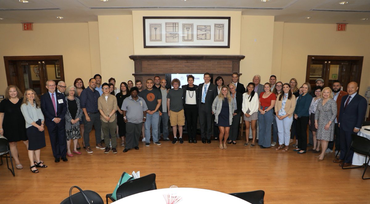 ProVetus's tweet image. A great night celebrating the graduation of our newest program mentors and kicking off our new ETS Sponsorship Program.  It was great hearing comments from Commissioner Sutton (NYC DVS), Mike Loos (ETS Advisory Board Lead), and James Downing (ETS Program Dir.).  #provetus