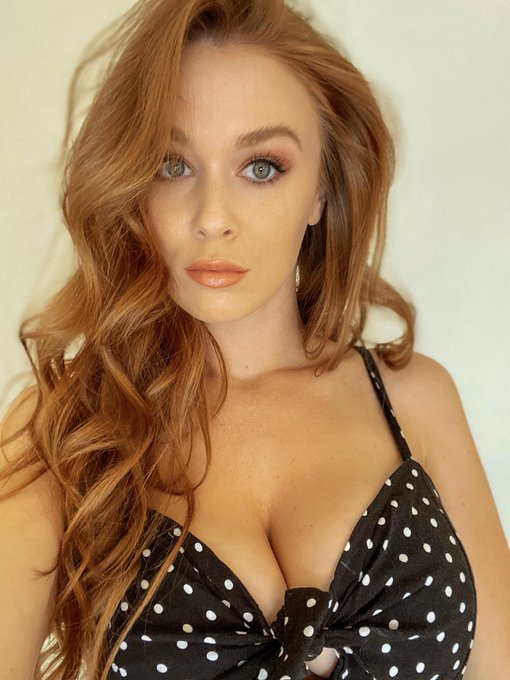 Connecting the dots 😏 https://t.co/K4q2GX5FkM<a href="/tag/bikini"class="tags"><span>#bikini</span></a><a href="/tag/teenyb"class="tags"><span>#teenyb</span></a>