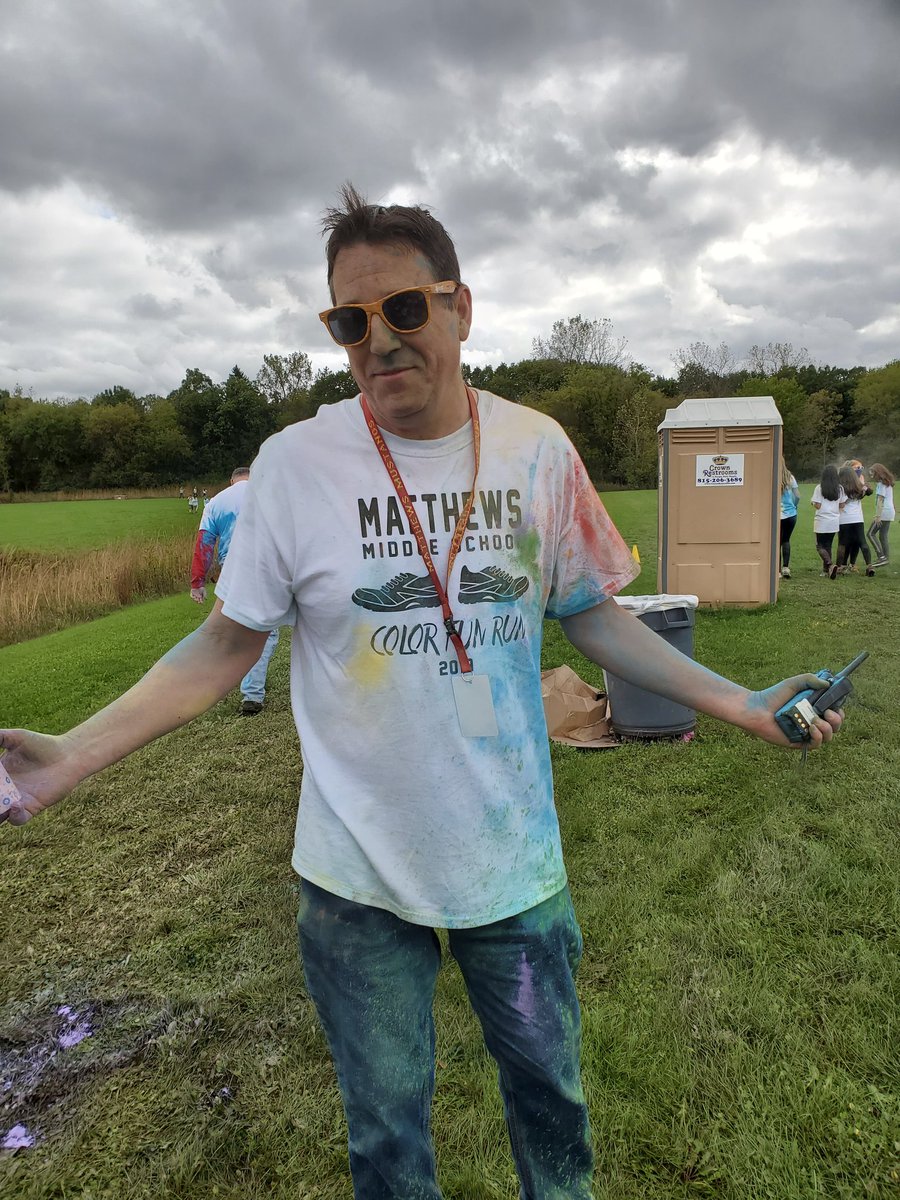 MMS8thGradeTeam's tweet photo. Color Run 2019....so much fun and so many smiles! Thanks, @mmspto118! #mms118life https://t.co/ocbwse48Ry