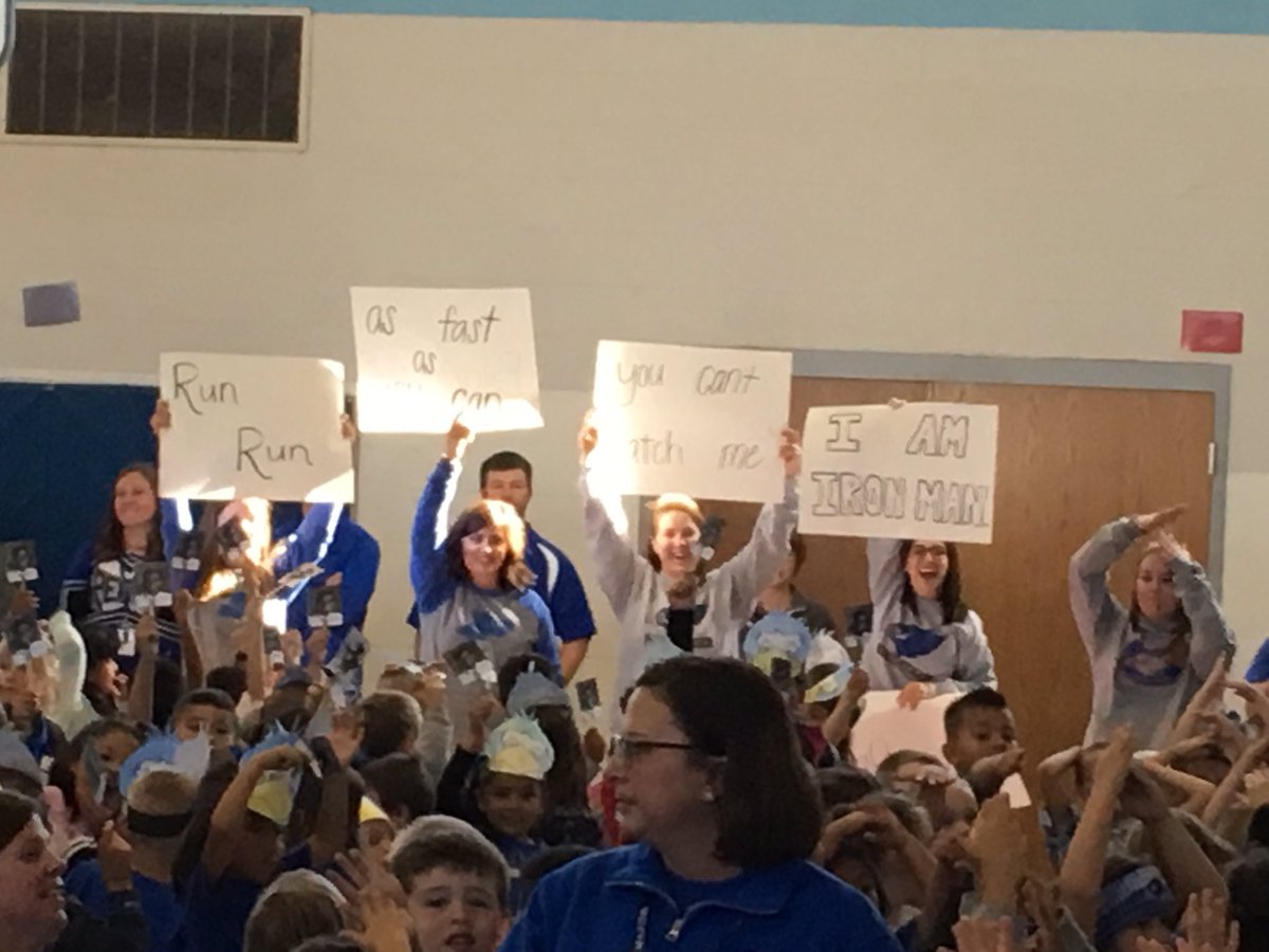 The_Bluejay_Way's tweet image. Ryan Marzen Perry Elementary Associate Principal “Iron Man” Pep Rally Send Off #WeArePerry