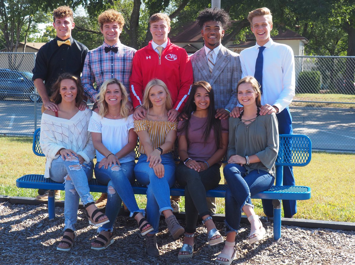 WHSstucostool's tweet photo. Hope everyone enjoyed the pep rally!! The ceremony starts at 6:25❗️ And good luck to our football players tonight! #beatmarysville https://t.co/mhlQlxpDYh