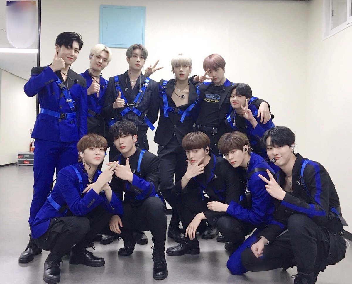 UNIQ_FC_Thai's tweet image. [#X1NOTE] 
 มันเป็นเกียรติที่ X1 ได้เข้าร่วม ในสถานที่ที่มีความหมาย และมันเป็นช่วงเวลาที่พวกเรามีความสุขที่ได้อยู่ที่นั่น
 ขอบคุณวันนี้!
#X1 #엑스원 
#Seungyoun