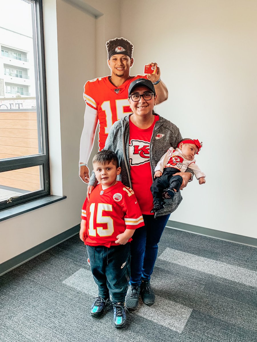 CommunityAmerCU's tweet photo. We want to thank everyone who joined us for our #RedFriday Tailgate Party! To the 10 lucky @Chiefs ticket winners—enjoy the game on Sunday! Catch us at our next party on 11/1 at our South Plaza branch! #WEKC https://t.co/Jzz3Ou8qLP