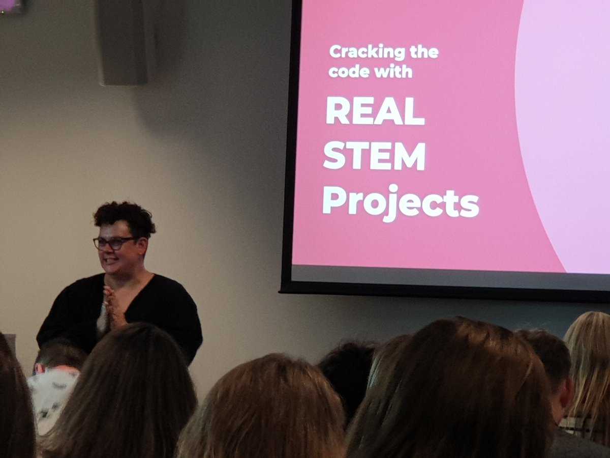 More cool learning with <a href="/pipcleaves/">Pip Cleaves</a> #nzmieehui19 stem is awesome