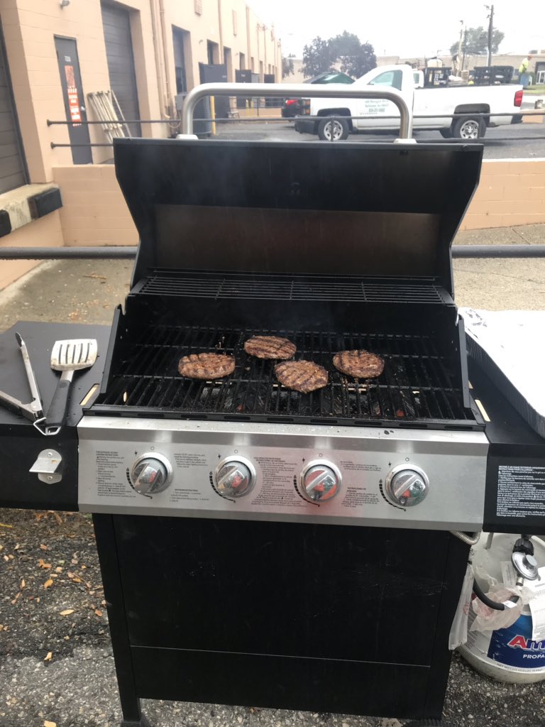 veronica tweet media