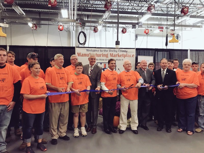 kymanufacturing's tweet photo. More from today's Shelby County #ManufacturingMarket: Our Director of Operations, @ShelGood1, met w several great KAM members at their #MFGDay event, incl. Voestalpine, Pegasus Industries, & Superb IPC!
#ManufacturingDay #MFGDay19 #kymfg #kymanufacturing #ThinkKY #KyMakes #TeamKY https://t.co/VOY8qdxE7Q