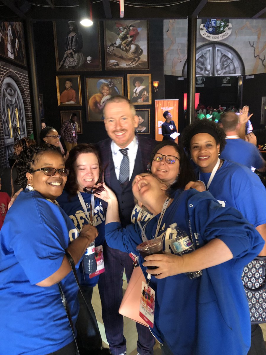 That Moment when you meet <a href="/mrronclark_/">Ron Clark</a>  attend <a href="/ronclarkacademy/">Ron Clark Academy</a> &amp; have your whole life handed back to you!! I’m pumped..I’m part of the revolution Im GonaBeHere