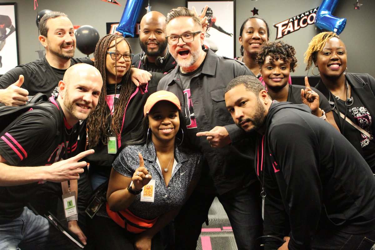 CallieField's tweet photo. Did you know that @TMobile was named on THREE of @Comparably’s best company lists this week?!  We have the best Perks &amp; Benefits, we have the best Compensation, and we have the HAPPIEST EMPLOYEES! 100% agree and I love being a part of it! https://t.co/XEBlytlOzL