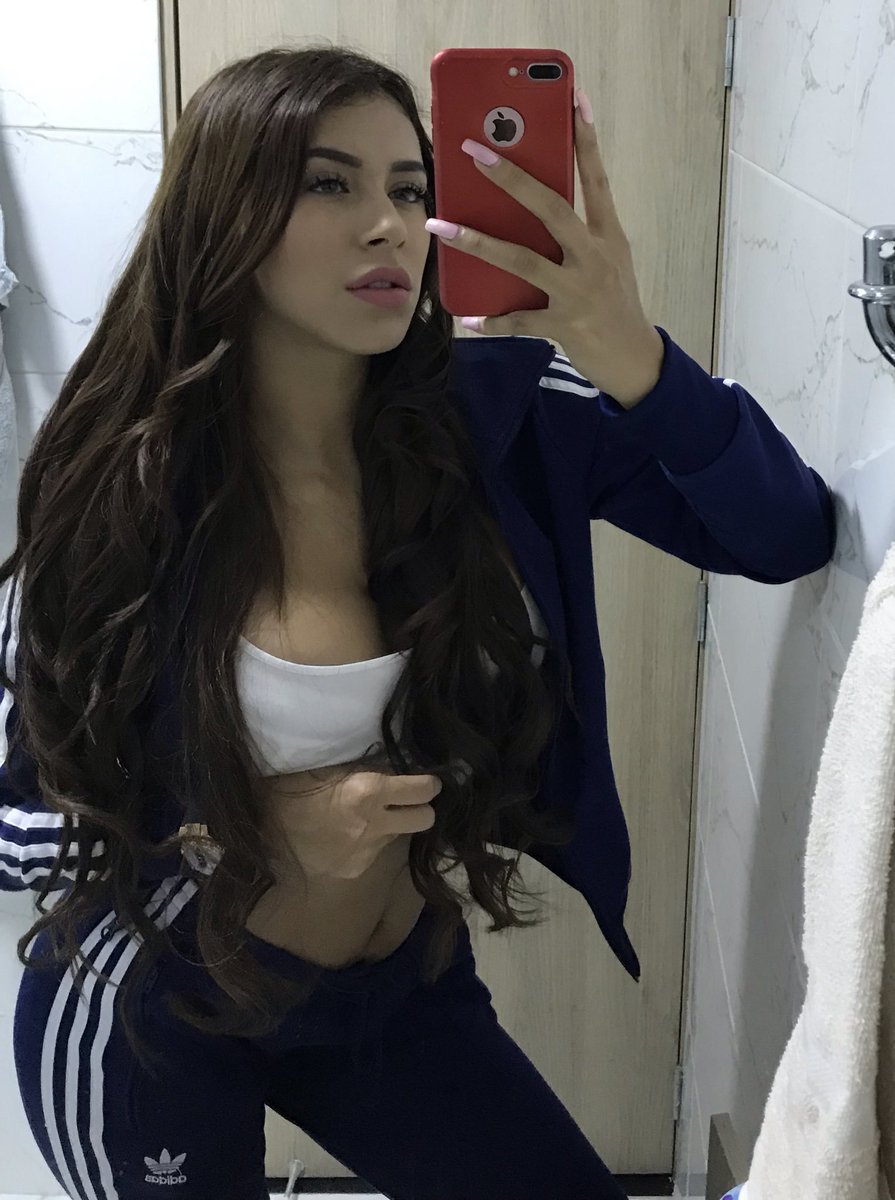 VanessaC_69's tweet photo. Buenas noches 😋 https://t.co/lal2jHk6R7