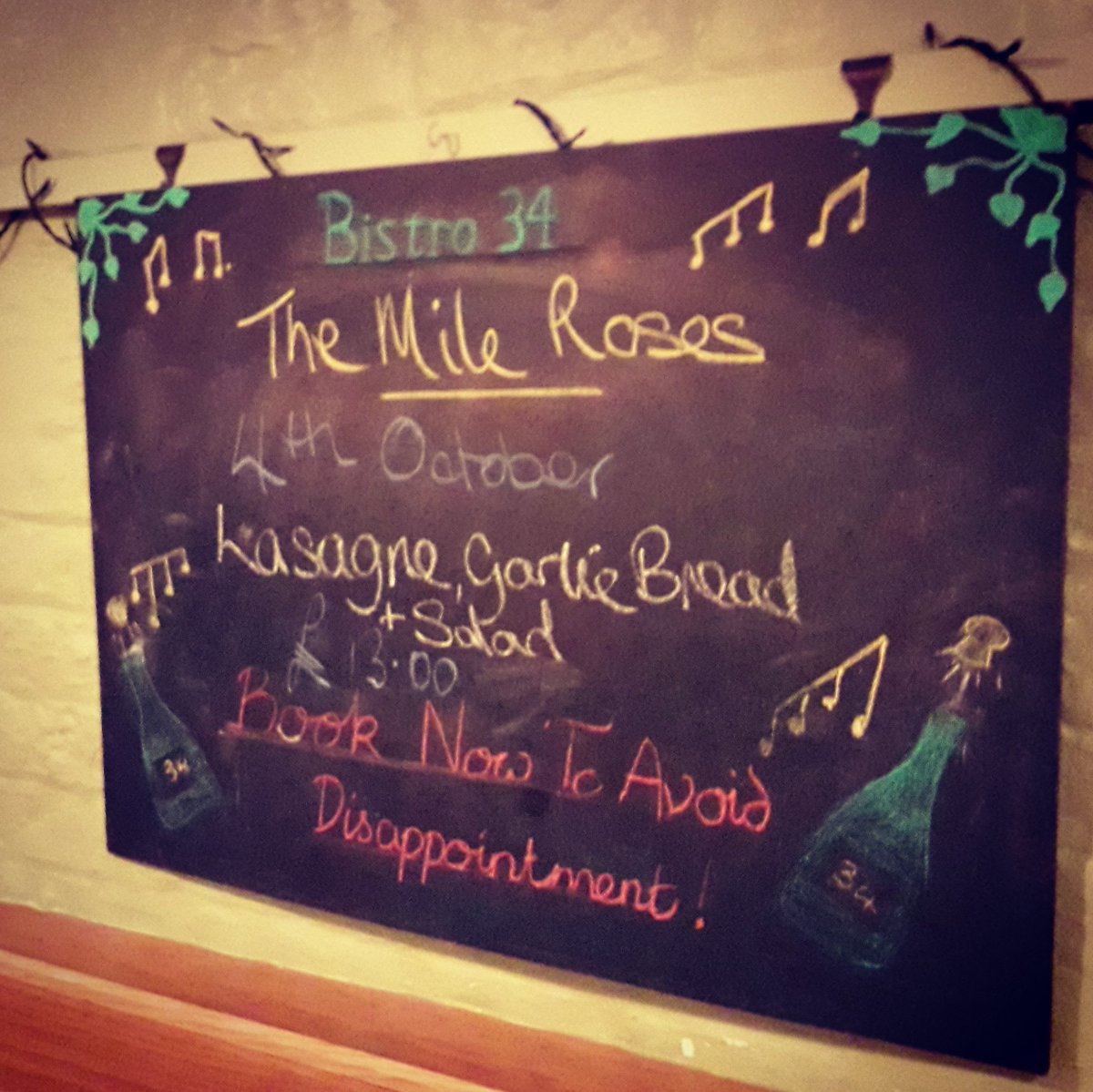 themileroses's tweet image. Tonight we were on the specials board!!!
#themileroses with #lasagne, #salad and #garlicbread at #bistro34 #brampton
#folkmusic with a nod to #Nashville #livemusic #folk #littlebitcountry #goodmusic