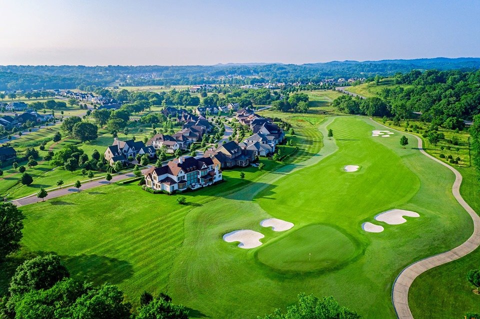 thegroveclub's tweet photo. Our Greg Norman designed, 18-hole course is a golfer's paradise 🏌 -> https://t.co/YAaUsTk37O #GroveLiving #GroveGolf https://t.co/dDcOfKpVLT