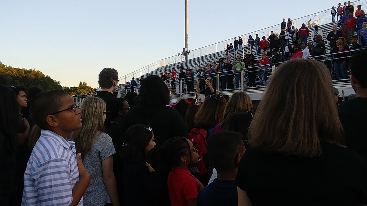 PHES_MusicRocks's tweet photo. Meade feeder National Anthem event! #MeadeMusic #AACPSawesome #PHESpride #musicrocks https://t.co/BwJpNB6B61