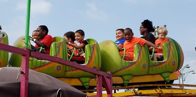 sandy_grove's tweet photo. Students in Mrs. McNeill’s and Mrs. Ambrose’s classes enjoyed a field trip to the fair! Look at the joy on their faces! https://t.co/Pf3WBV8Y2d