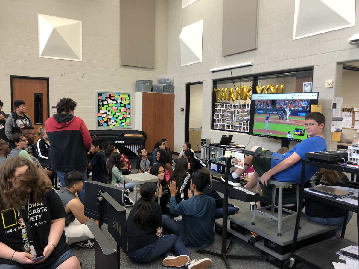KahlaBand's tweet photo. Nothing better than some Astros and some Full Orchestra! #findyourgreatness #choosethechallenge @kahlams @underwood89 @virgil_maddox @KahlaOrchestra @MimiWong_05 @TTU_Dickson @cfisdmusicman @CFISD_FineArts https://t.co/G4i4yI9jwk