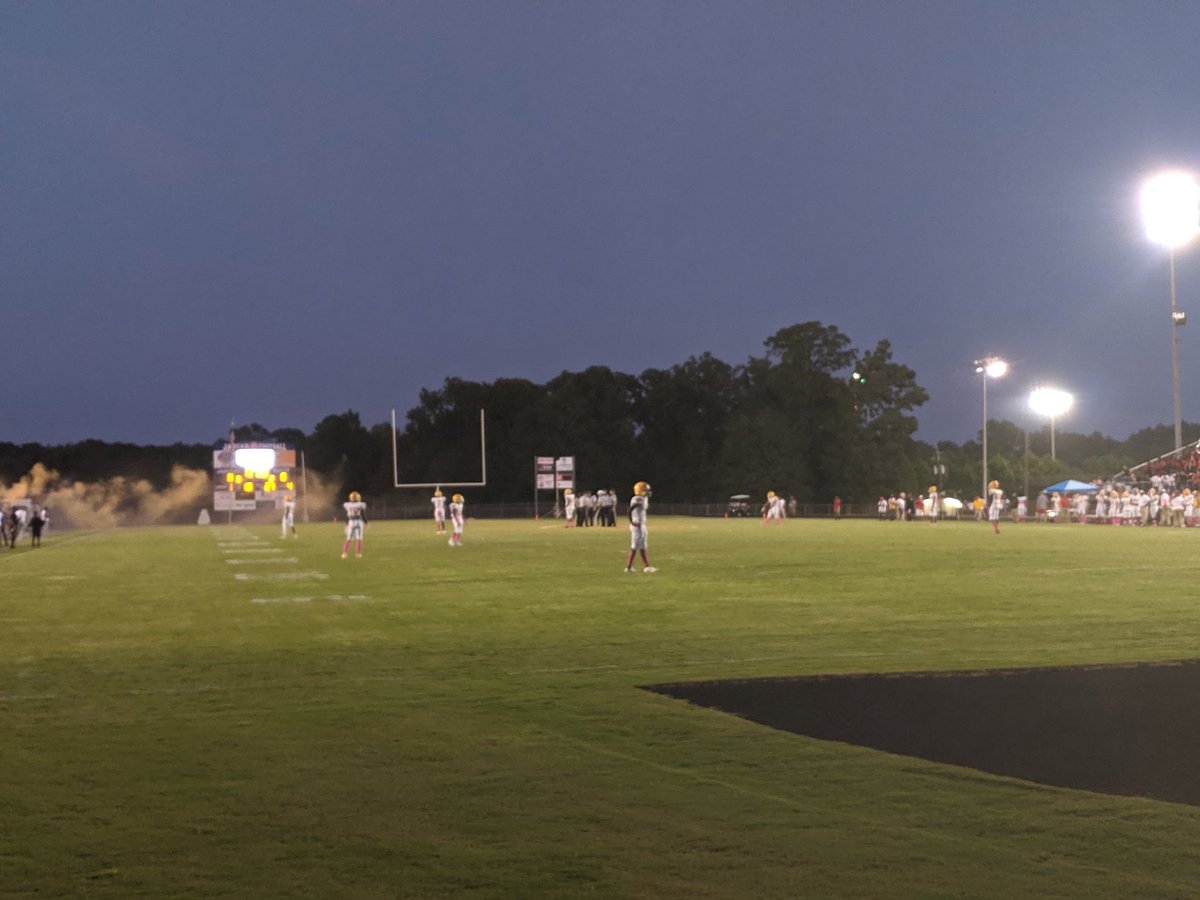 CCGladsFootball's tweet photo. Game time in the Jungle

Go #Glads 

#BeatCedar https://t.co/0lUkgsPmpz