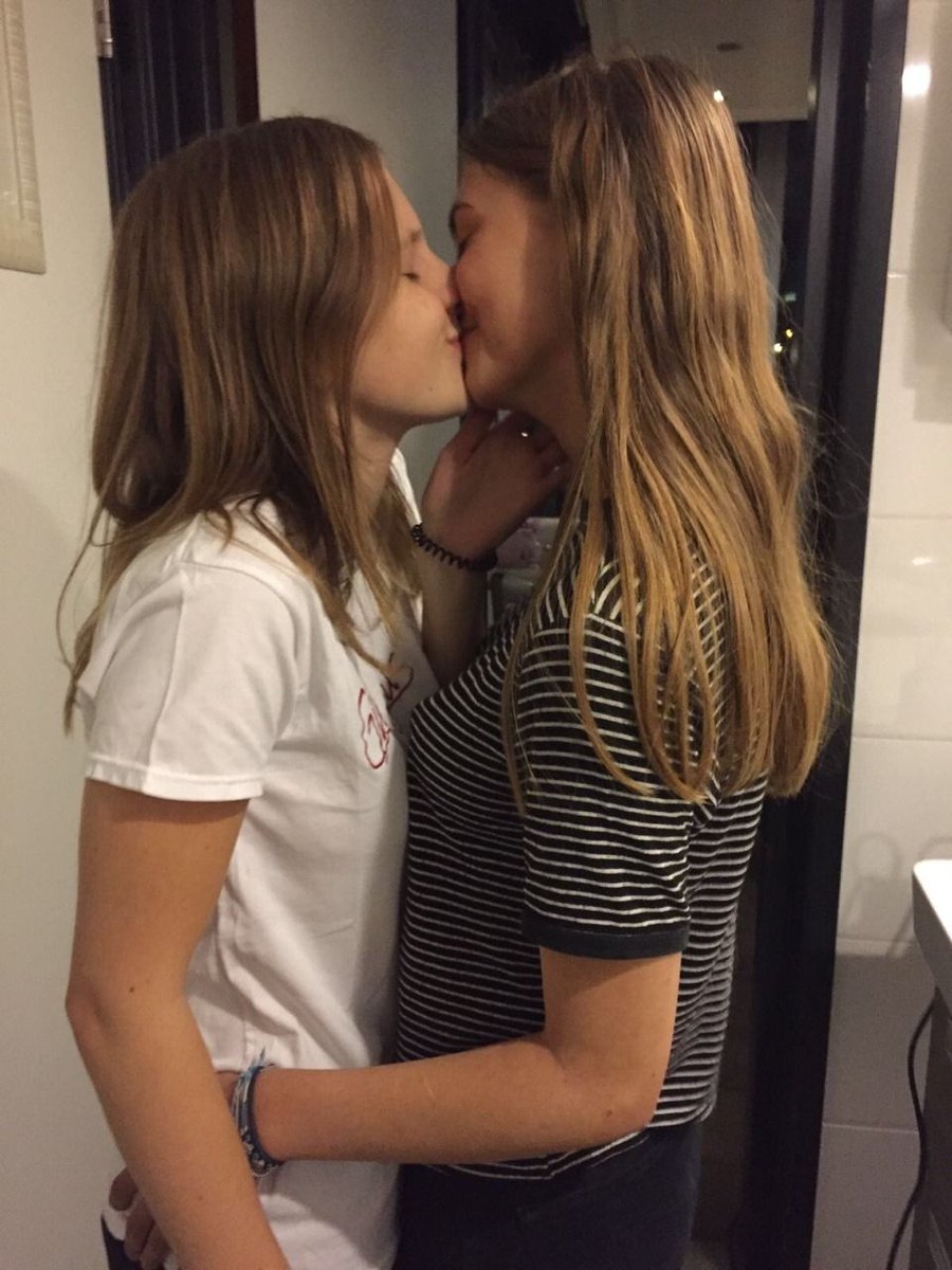 Lesbian And Her Straight Identical Twin Sister May Hold Key To Human Sexuality