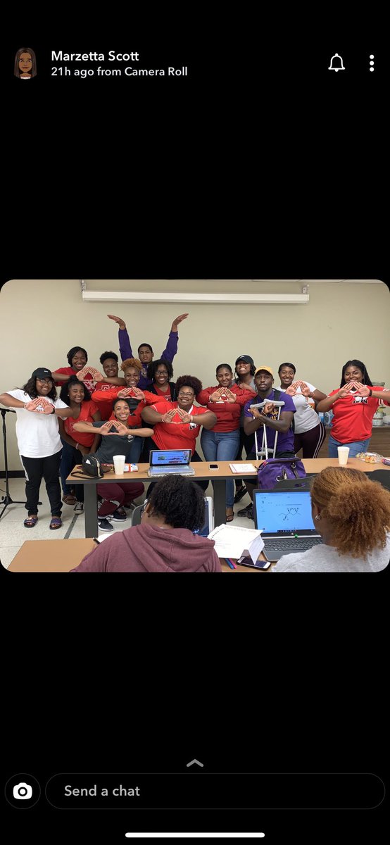 ulmdeltas's tweet photo. Study night with @MULAMBDAQUES was great❤️💜 https://t.co/4nuUk6LPDx