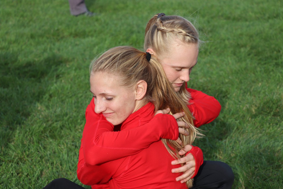 madelynrhellwig's tweet photo. my favorite photo i took last night at the bud williams meet. the bonds that are formed in this sport are incredible. https://t.co/N94rLRpeTQ