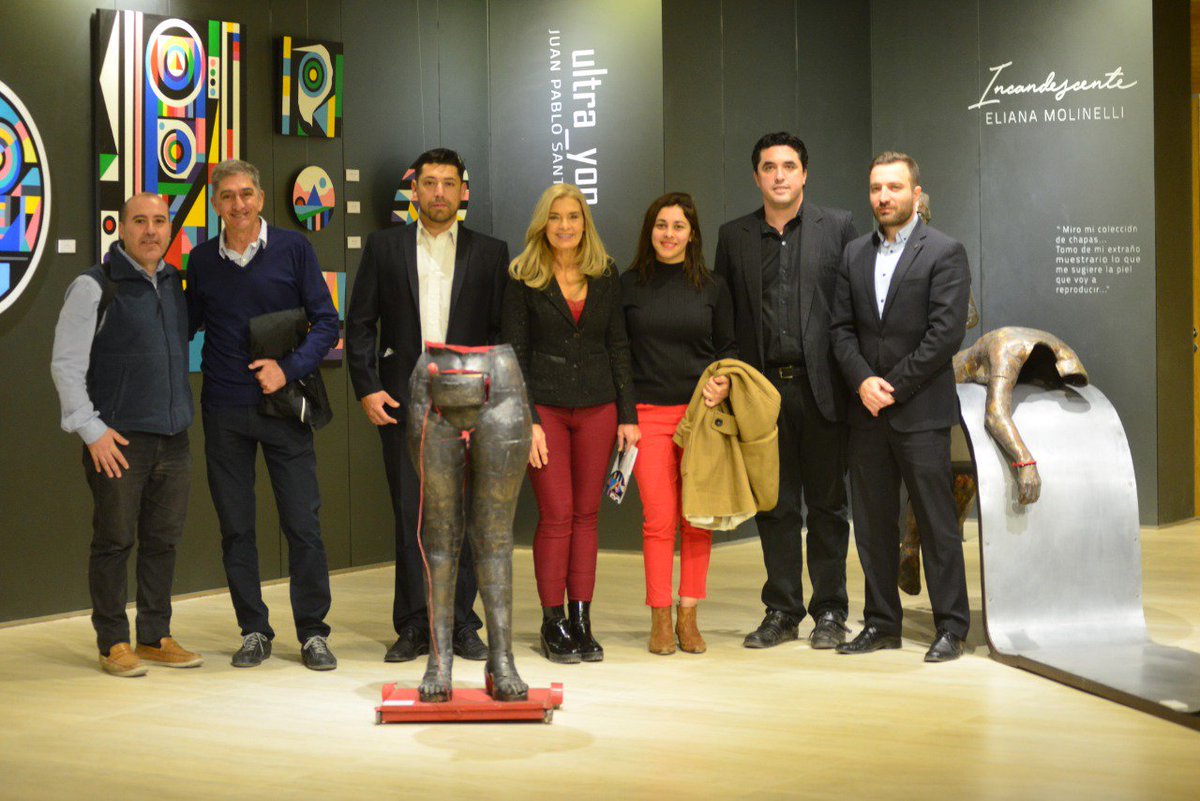 lauramonteromza's tweet photo. Profesionales de  @mundaneummza -el evento de arquitectura y diseño mas importante de América Latina, que se realiza en la @NaveCulturalMza- recorriendo la #NuevaCasaDeLaDemocracia 
#LegislaturaAbierta https://t.co/kvuQsfaA5X