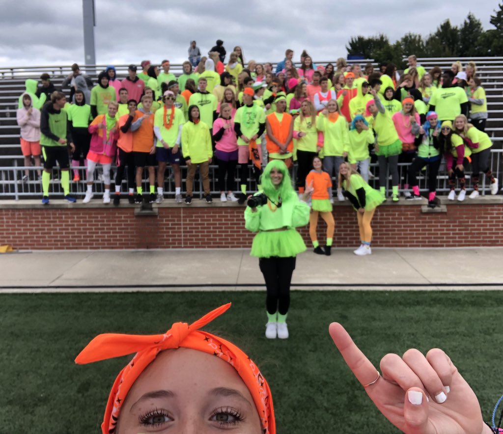 DanDAddona's tweet photo. Can always count on the @CoopCrazies for a #sentinelselfie https://t.co/ARqq4LHL7l