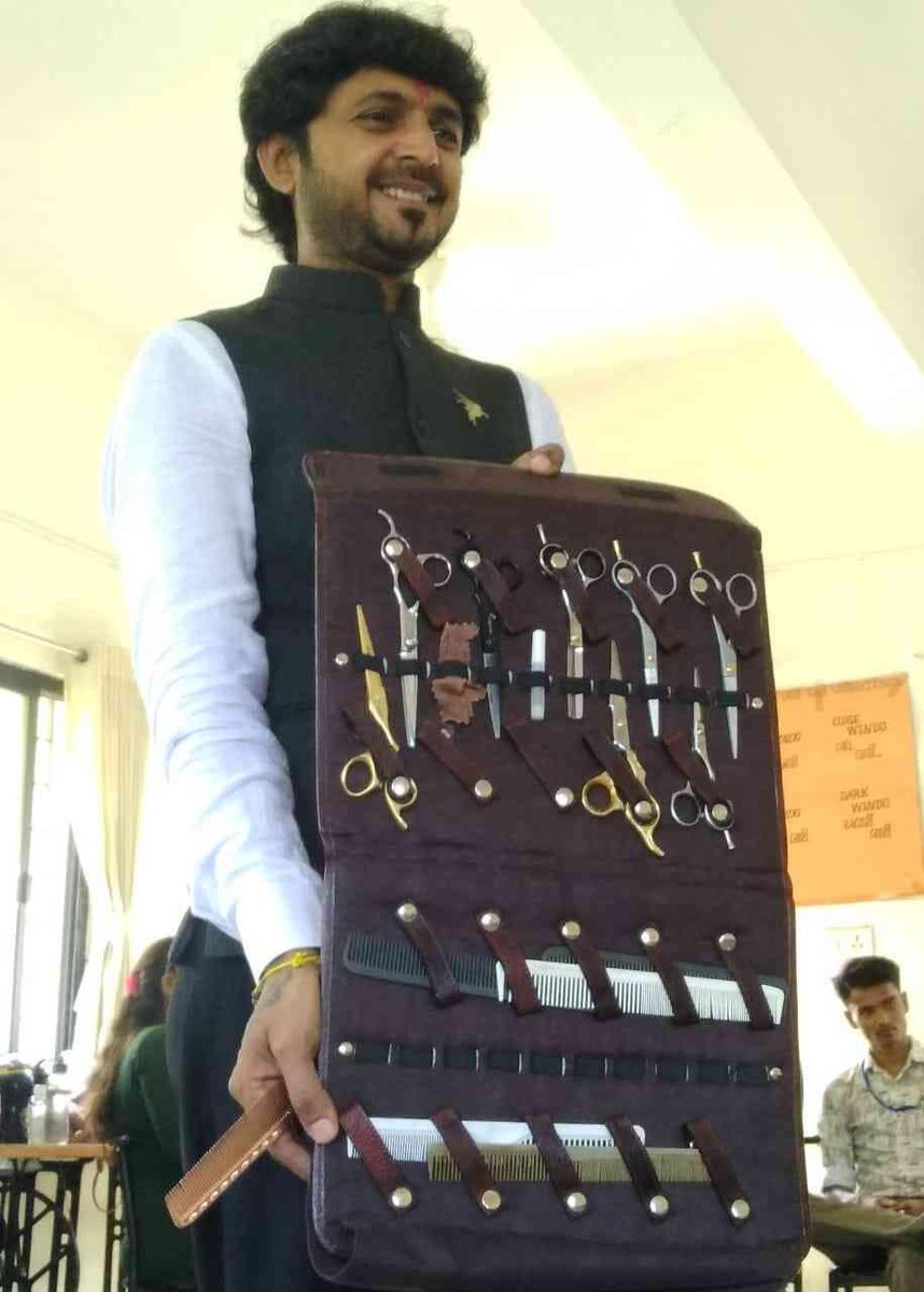 MasterpankajO's tweet photo. UP2DATE HAIR ACADEMY 
Master Pankaj 
C -306  Shivalik corporate park..For more info visit...https://t.co/JB3JCpOKzJ https://t.co/ogDMwtDor9