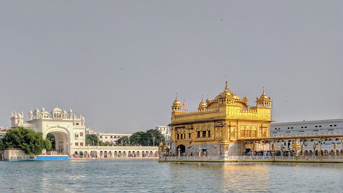 The #GoldenTemple in #India feeds a vegetarian meal to over 100,000 people a day regardless of race, religion and class. #IncredibleIndia