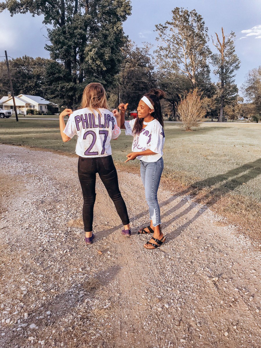 hey sis, phillips looks good on you 🥰🥰