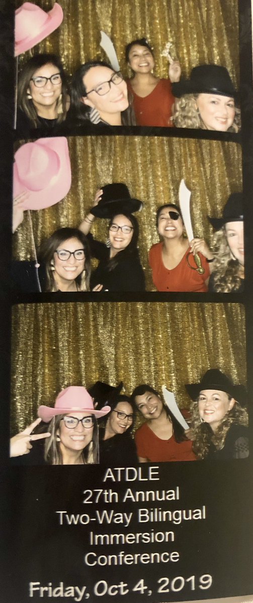 maestrasandoval's tweet photo. Aquí con mis colegas queridas. ¡A bailar...! EA EA EA! @ATDLE1 #twbi2019 #atdle2019 #twowayimmersion https://t.co/YacFTChbUN