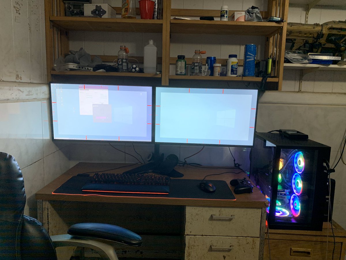 Sushimusha's tweet image. New Additions to my setup. Monitor (#AsusROGSwift), Duel Monitor Mount (#Vivo), and Replacement Mouse (#RazerNagaTrinity). Initial setup done for now. Just need to clean.