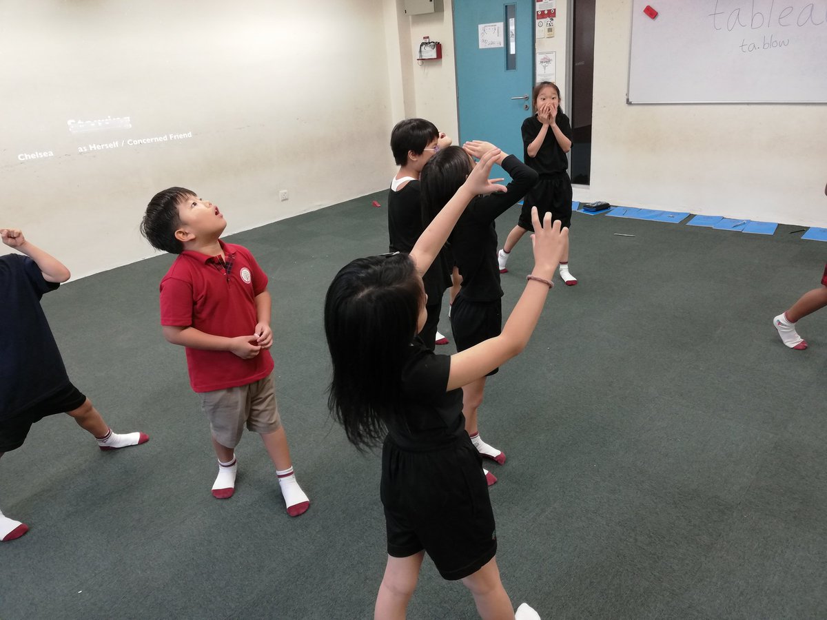 Introduced tableau to the Year 3 students. Their frozen poses were awesome! They were given fictional circumstances that they find themselves in. See if you guess which one is sighting an alien spaceship, earthquake on the mountain and a tiger escaped from the zoo #his_learning