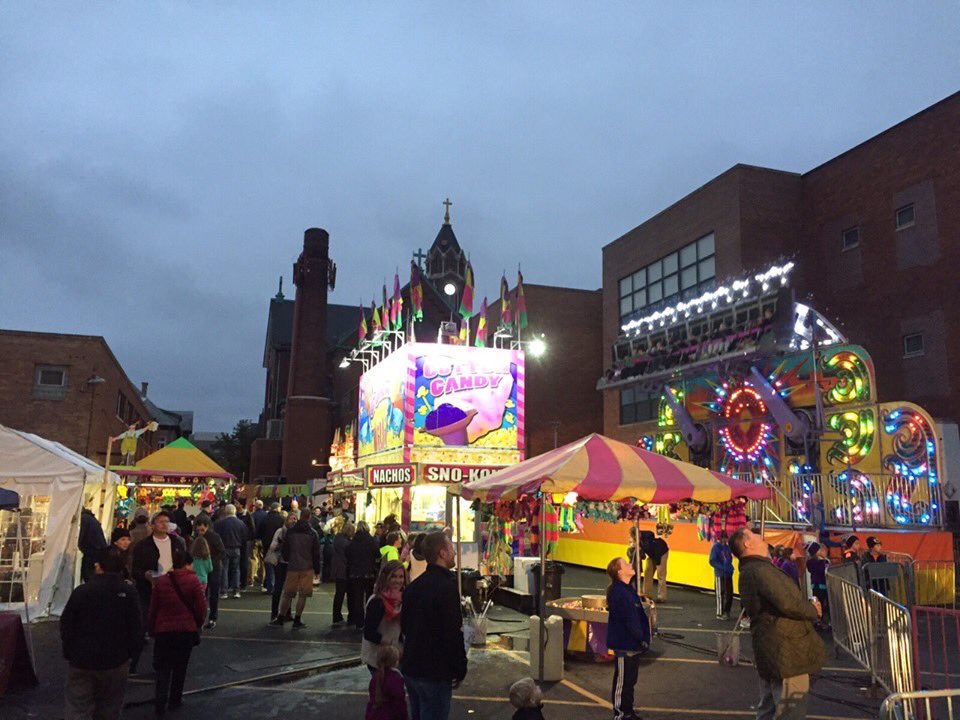 StBenedictPrep's tweet photo. At last, OktoberFest is here!
It's that time of year again when rides, games, music and beer all combine at St. Benedict's to create one fantastic time for you and your family. C'mon down! Open tonight until 10 pm
https://t.co/vdOO2I2Txx https://t.co/Aq29X74aNq