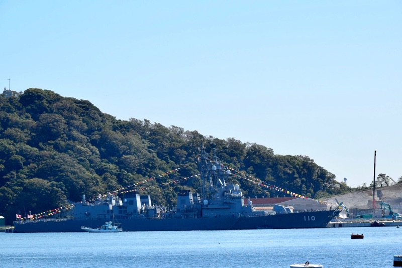 mensui02's tweet photo. 他にもこんな艦たちが!
#海上自衛隊
#JMSDF
#満艦飾
#護衛艦
#たかなみ
#DD110
#掃海艇
#えのしま
#MSC604
#潜水艦救難艦
#ちよだ
#ASR404 https://t.co/zE56av9UkZ