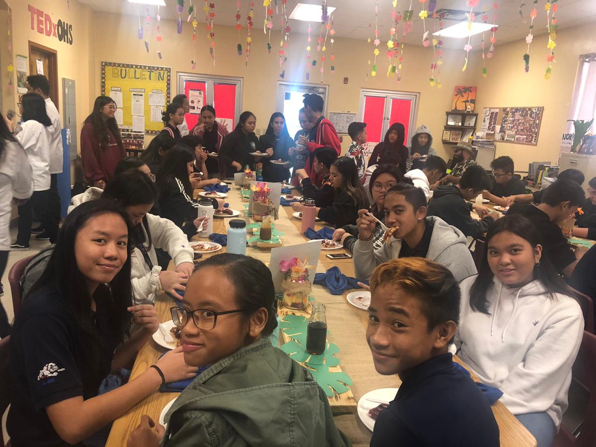 OkkodoProstart's tweet photo. Our annual Meet and Greet was wonderful, filled with laughter and fun! We were able to mingle with one another and get to introduce ourselves to different class members. Overall, everyone had a blast and we enjoyed everybody's company. 😊 https://t.co/dGpUZ7DLjC