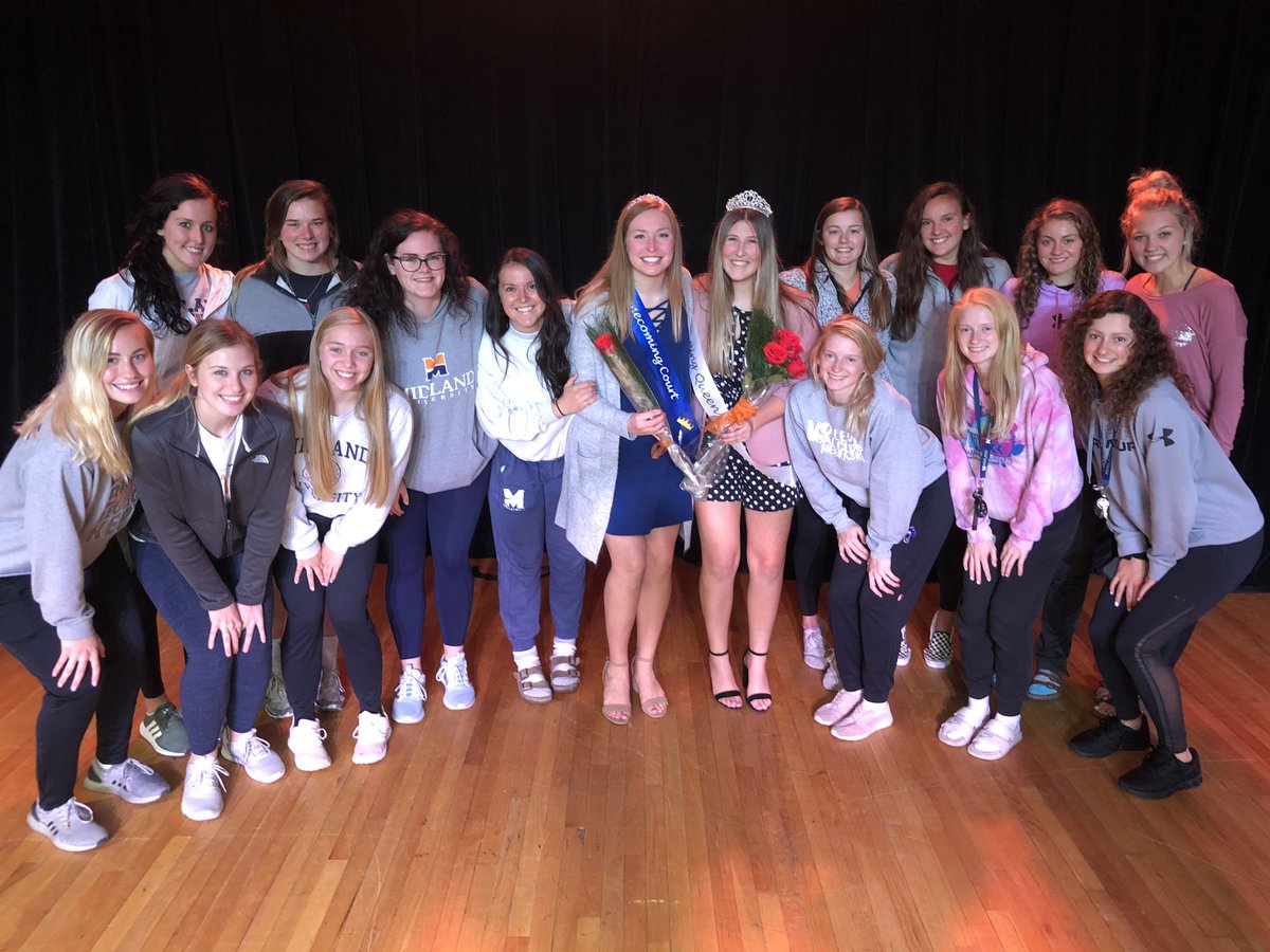 Say hello to your homecoming ROYALTY! 👑
#queen <a href="/bbubbzz/">Baylee Snyder</a> and #princess <a href="/Heather_Bills05/">Heather Bills</a> ! We are so proud of you both! #YourMajesty #WarriorNation #WarriorPride