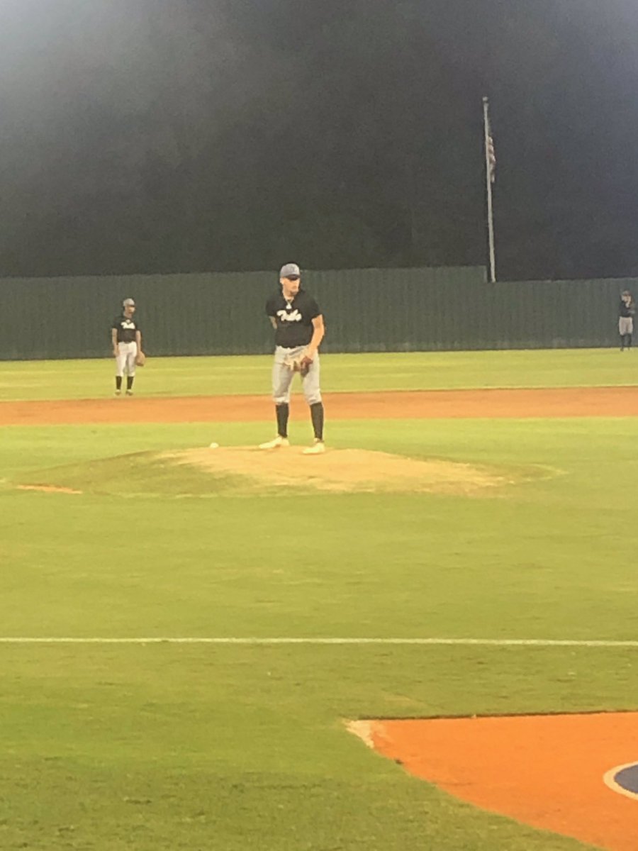 andreawilliams_'s tweet photo. @Zacharyyy4 on the bump tonight! #TJCBaseball ๐๐คโพ๏ธ https://t.co/montysJ57b