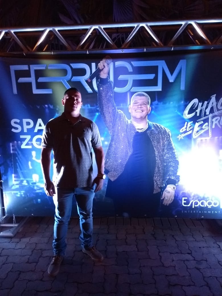 cdd_2b's tweet photo. To daqui gravação dvd do ferrugem https://t.co/e46KVc4m5a
