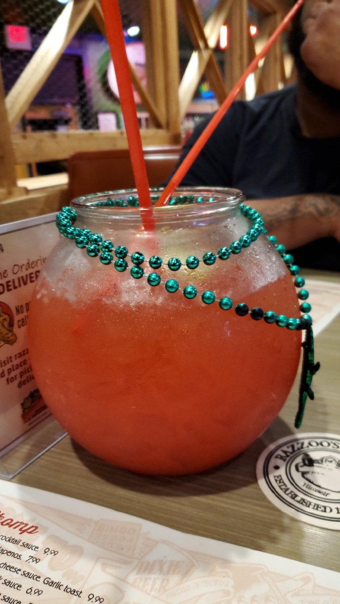 LADYC12's tweet photo. At #Razzoos with the FAM BAM. Me and bae about to get started on this FISH BOWL. #Q&A https://t.co/Z4hTqohFqf
