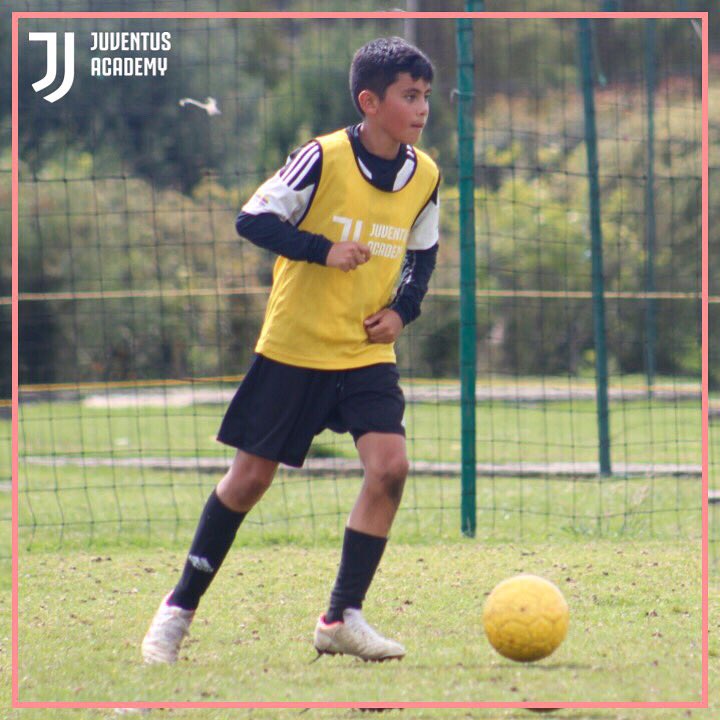 jacademycol's tweet photo. ¡Estamos listos para recibir un fin de semana más de formación deportiva bajo la metodología #JuventusWay! 🏴🙌🏻⚽️

#Juventus #Juve #JuventusAcademy https://t.co/1sRc6XKJb5
