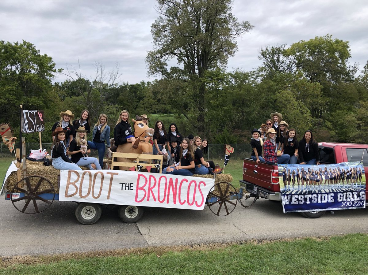 westsidegirls4's tweet photo. And the tradition continues..Introducing your 2019 Homecoming Parade Winners💥That’s 2 years straight, baby!!!#wsgod #lswhoco @jereme_hubbard @vernscotty https://t.co/huYvCPHObQ