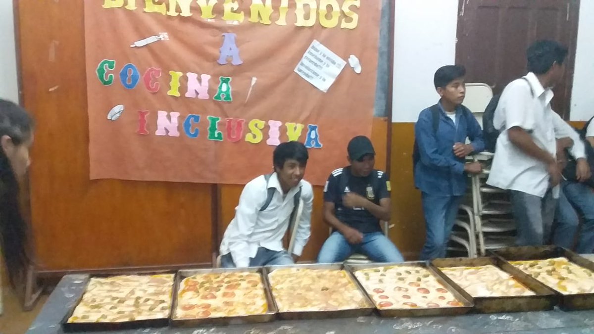 eet3123's tweet photo. Felicitaciones porfes Koky y Vero por este hermoso proyecto: Cocina Inclusiva.

#SemanaDeLaEducaciónEspecial #EducaciónEspecial #EducacionInclusiva https://t.co/OfAGJPDJAo
