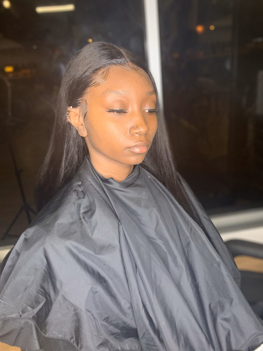 OchaesW's tweet photo. #wig #closurewig #frontalwig #closure #wiginstal #instal  #ochae #explorepage #slay #cincinnatihairstylist #malehairstylist #ochaeshouseofwigs #5138735999 #trendingnow #trending #ohiohair #middlepart #straighthair #lace #whatlace  #longhair #wig #curls #blondetips https://t.co/PcbyVRnLpN