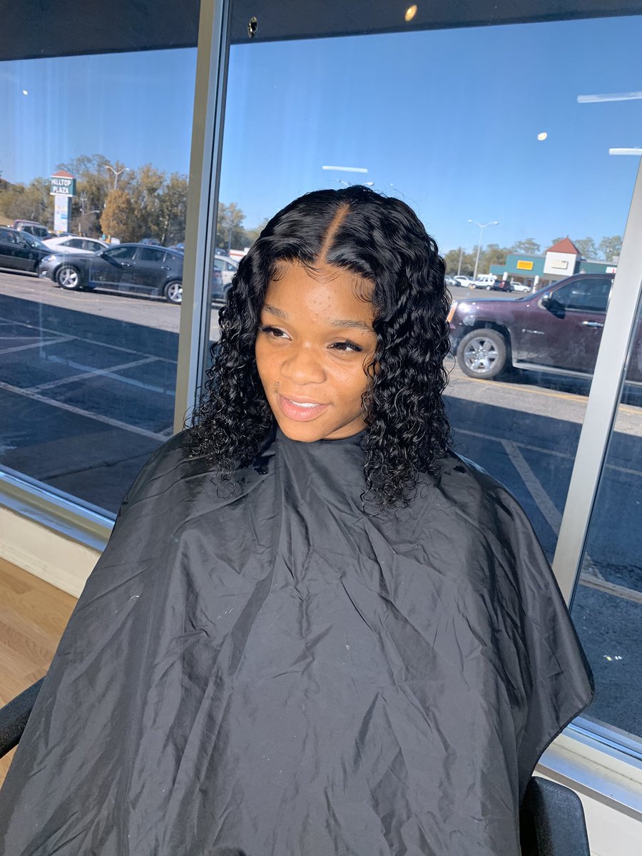 OchaesW's tweet photo. #wig #closurewig #frontalwig #closure #wiginstal #instal  #ochae #explorepage #slay #cincinnatihairstylist #malehairstylist #ochaeshouseofwigs #5138735999 #trendingnow #trending #ohiohair #middlepart #straighthair #lace #whatlace  #longhair #wig #curls #blondetips #scalp https://t.co/exuNjDWe4V