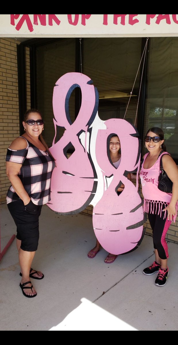 NaishaBoricua31's tweet photo. Soooooo, my mom, my daughter and I went to the Pink Up The Pace Expo. We're doing the 5k tomorrow for Breast Cancer. We had a ton of fun!😁😊😂💗💖💗💖💗💖💗💖💗💖
#BreastCancerAwarenessMonth #breastcancer #PUTP https://t.co/rfYUJo98G3